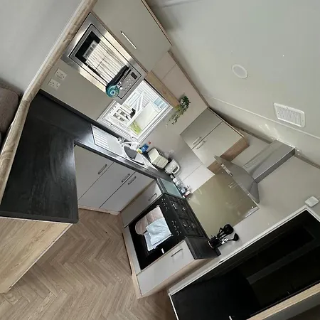 Holiday home 8 Guests - Pets Accepted - Seaglass Cayton Bay Scarborough
