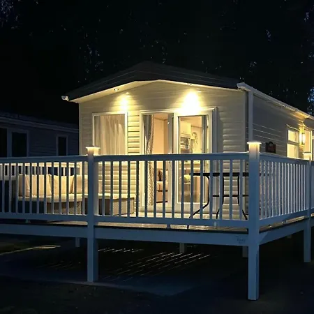 8 Guests - Pets Accepted - Seaglass Cayton Bay スカーバラ